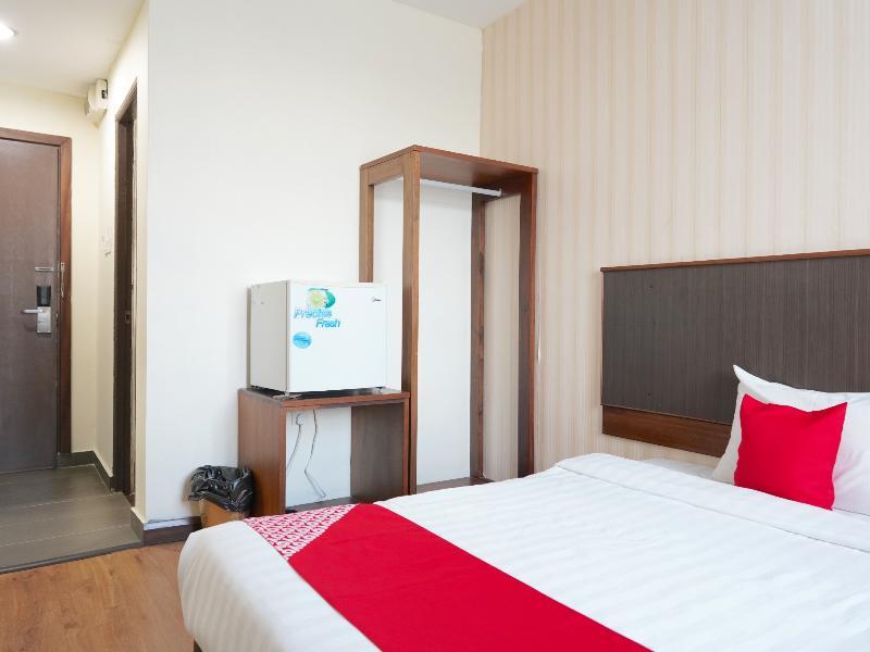 Oyo 43987 Season Inn Bintulu Dış mekan fotoğraf